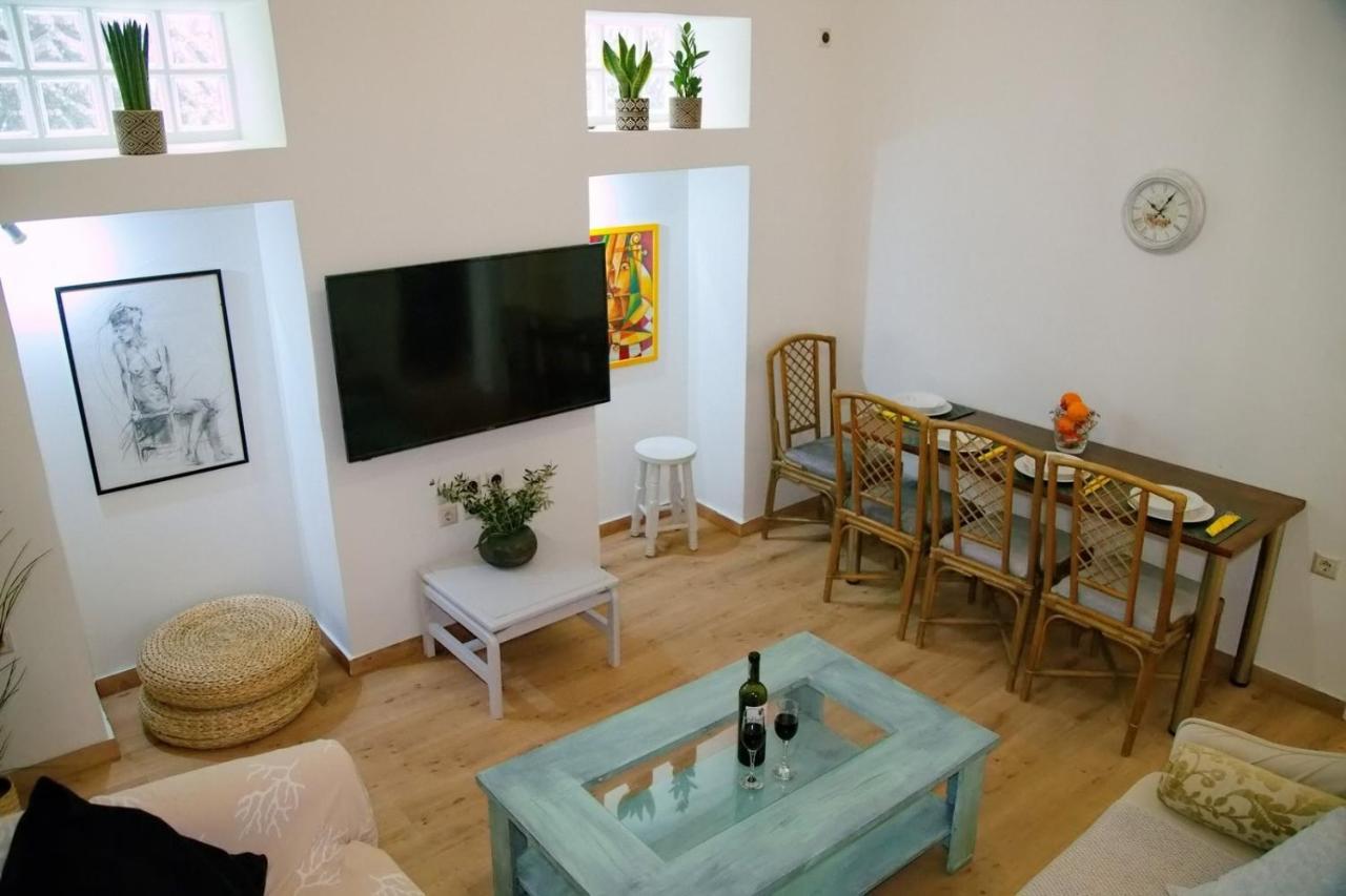 Aroura Homes Garden House 2Br 2Ba Free Parking Atény Exteriér fotografie